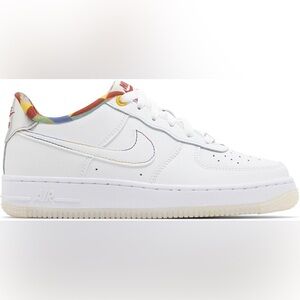 Nike Youth AF1 in playful print 6Y (8 women’s)